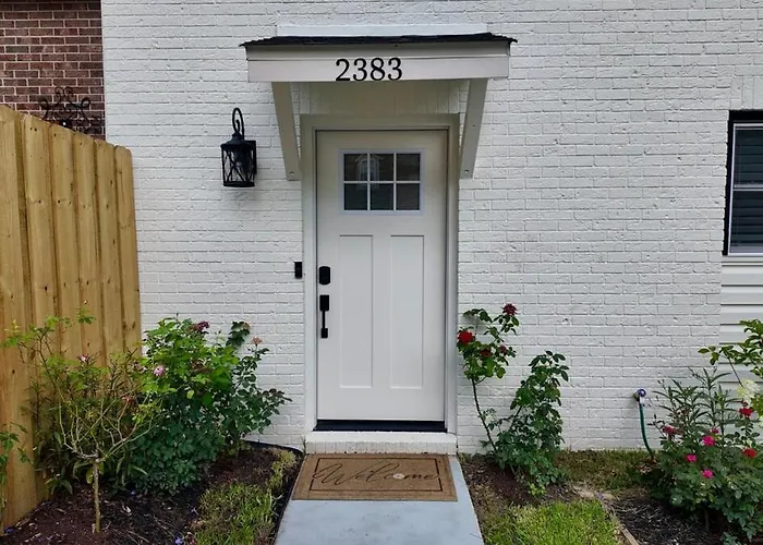 Elegant Townhome Retreat With King Bed Near I-10, Capitol, Fsu & Famu