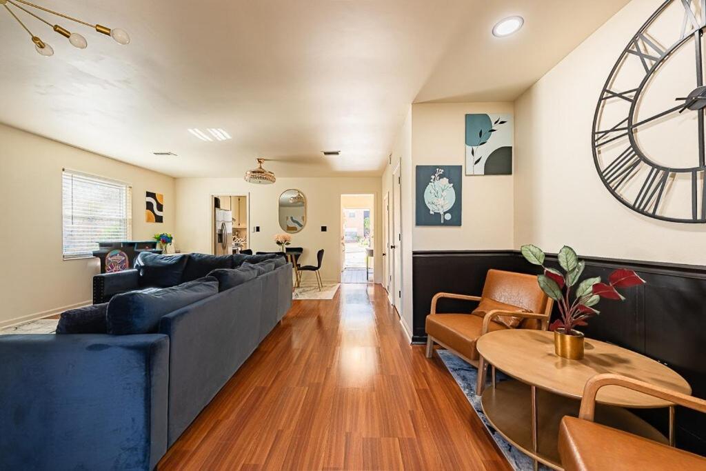 Elegant Townhome Retreat With King Bed Near I-10, Capitol, Fsu & Famu